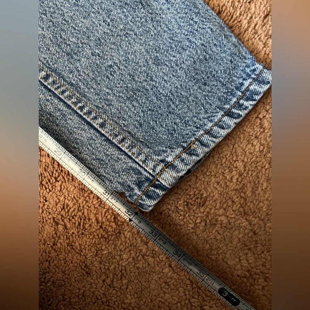 Vintage Levi’s 550 Acid Wash High Rise Relaxed fit with tapered leg - Mom Jeans - Picture 10 of 10